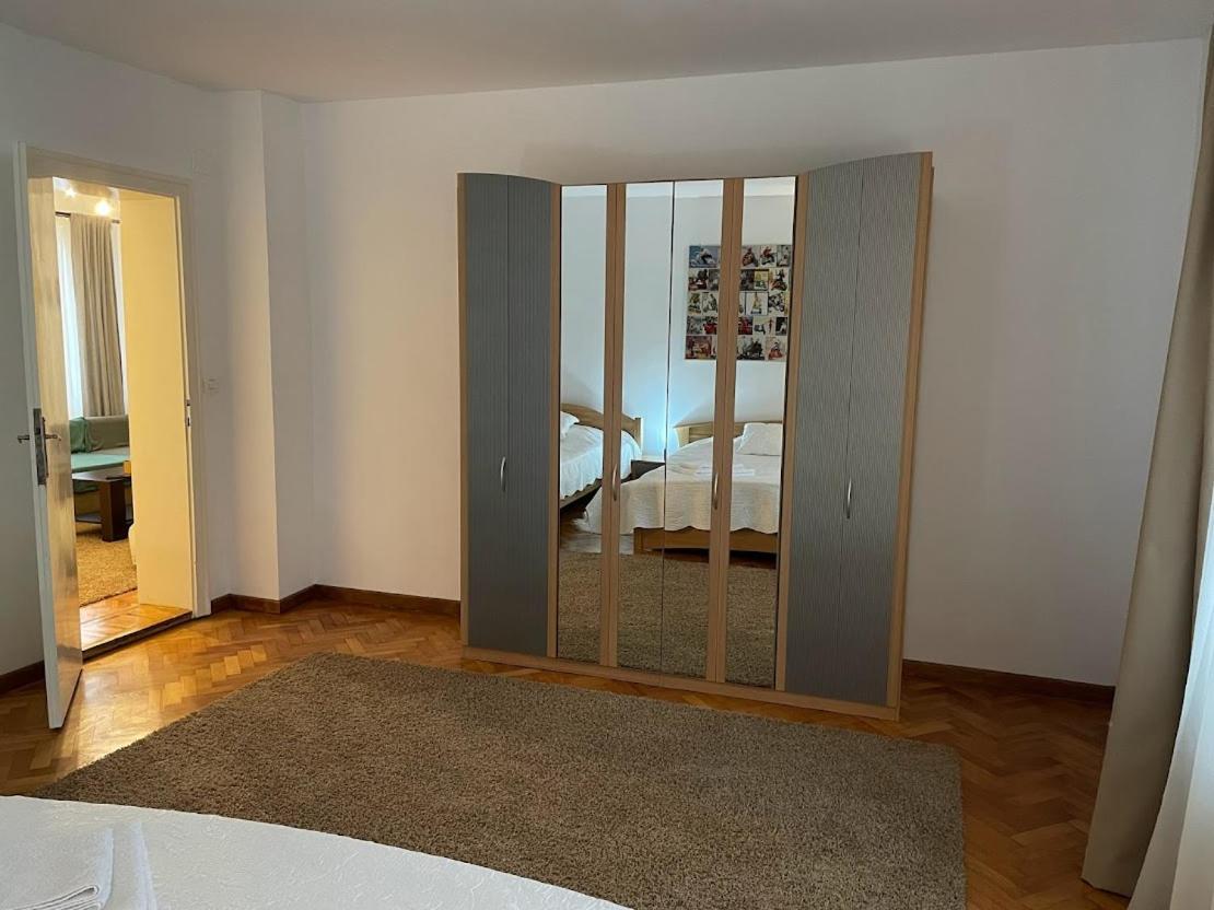 Crisan 40 Casa Muntean 100Mp 3Camere 3Paturi 1 Canapea 2 Dormitoare Parcare 티미쇼아라 외부 사진