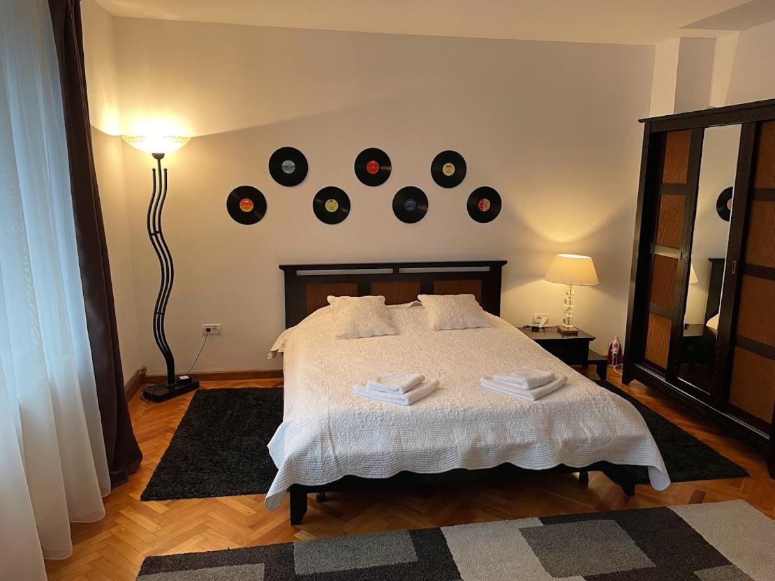 Crisan 40 Casa Muntean 100Mp 3Camere 3Paturi 1 Canapea 2 Dormitoare Parcare 티미쇼아라 외부 사진
