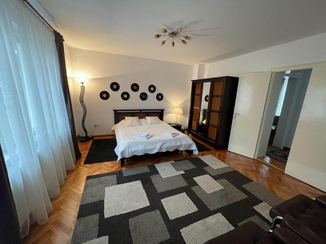 Crisan 40 Casa Muntean 100Mp 3Camere 3Paturi 1 Canapea 2 Dormitoare Parcare 티미쇼아라 외부 사진
