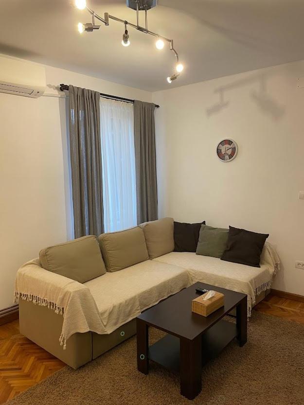 Crisan 40 Casa Muntean 100Mp 3Camere 3Paturi 1 Canapea 2 Dormitoare Parcare 티미쇼아라 외부 사진