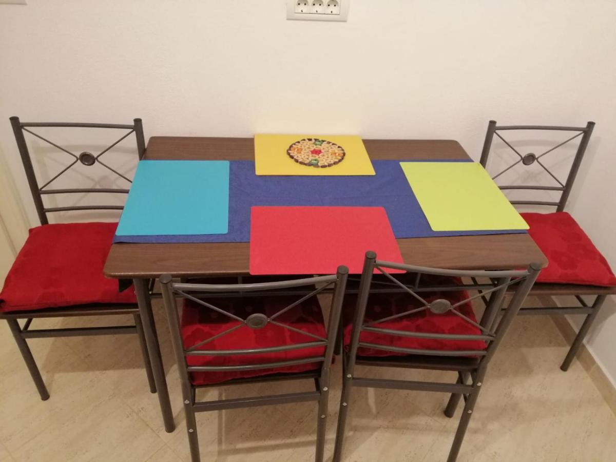 Crisan 40 Casa Muntean 100Mp 3Camere 3Paturi 1 Canapea 2 Dormitoare Parcare 티미쇼아라 외부 사진